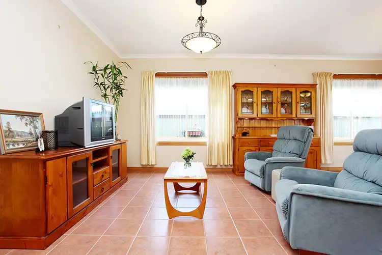 Seventh view of Homely house listing, 10 Francis Court, Lara VIC 3212