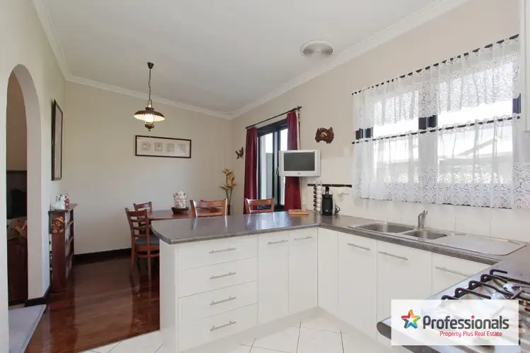 14 Mirador Road, Morley WA 6062