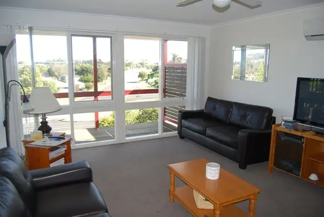 Second view of Homely house listing, 18 Nautilus Way, Lakes Entrance VIC 3909
