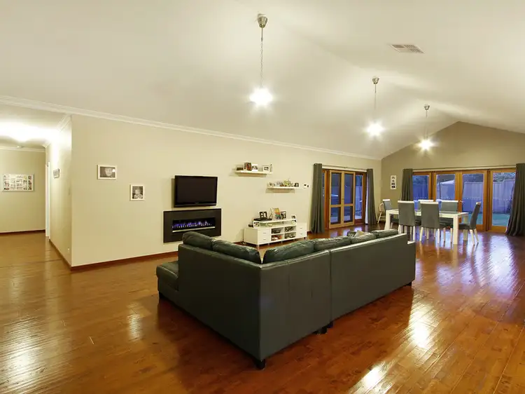 6A Urch Road, Kalamunda WA 6076
