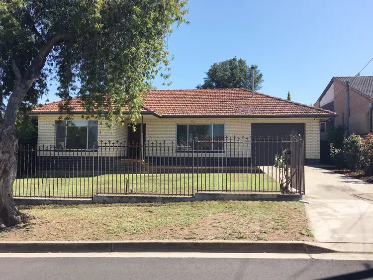 2 KNIGHT AVE, Windsor Gardens SA 5087