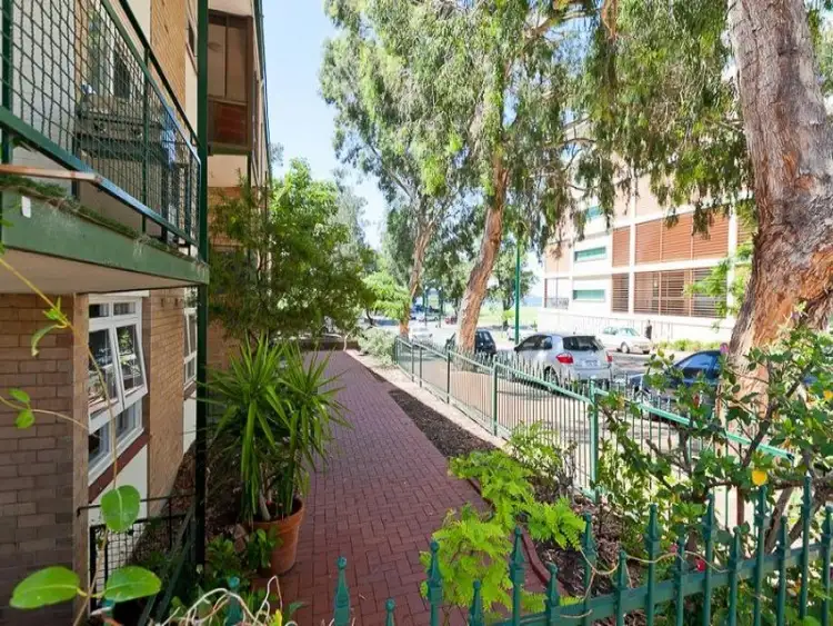 6/168 Broadway, Crawley WA 6009