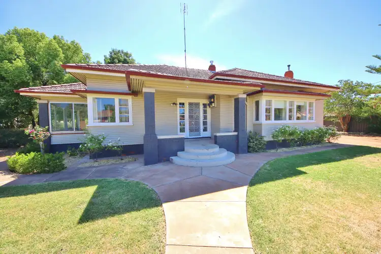 56 Third Avenue, Narromine NSW 2821