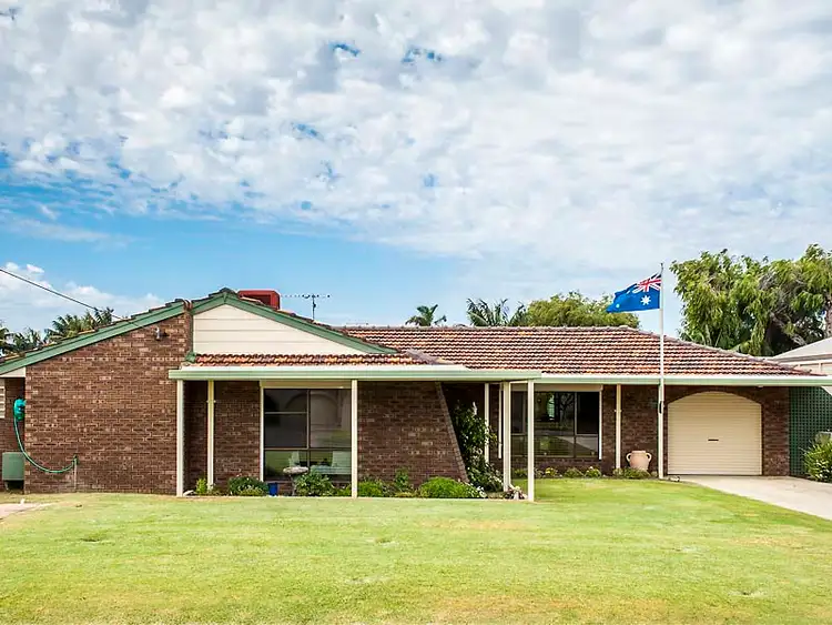 17 Seahaven Street, Safety Bay WA 6169