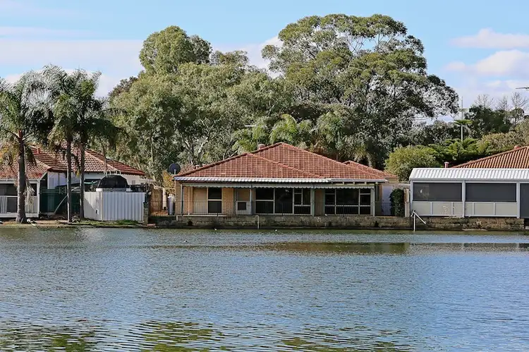 Second view of Homely house listing, 19 Lakes Crescent, South Yunderup WA 6208
