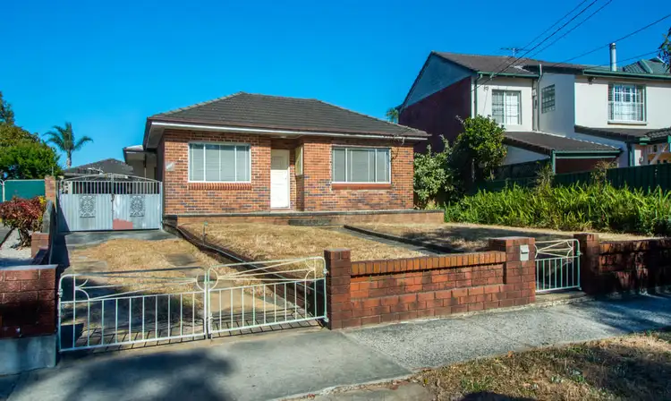 Second view of Homely house listing, 1289 Anzac Parade, Chifley NSW 2036