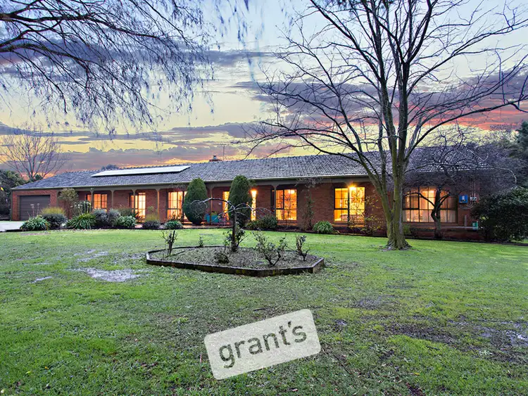 39 Halcyon Way, Narre Warren South VIC 3805