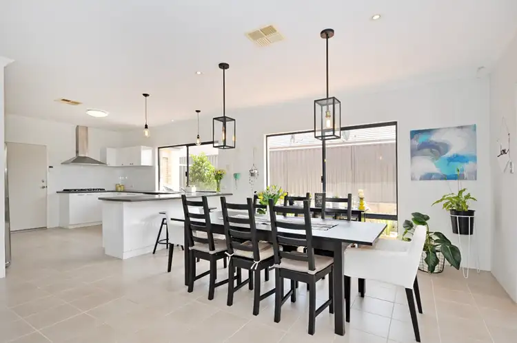 8 Waite Ridge, Aveley WA 6069