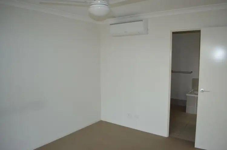 Fifth view of Homely townhouse listing, 19/8 Hillcrest Street, Emerald QLD 4720