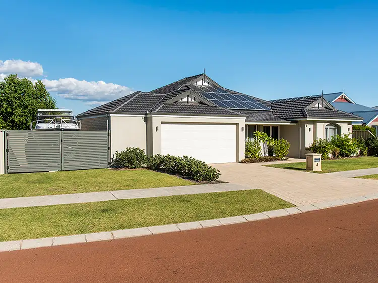 4 Diamond Way, Harrisdale WA 6112