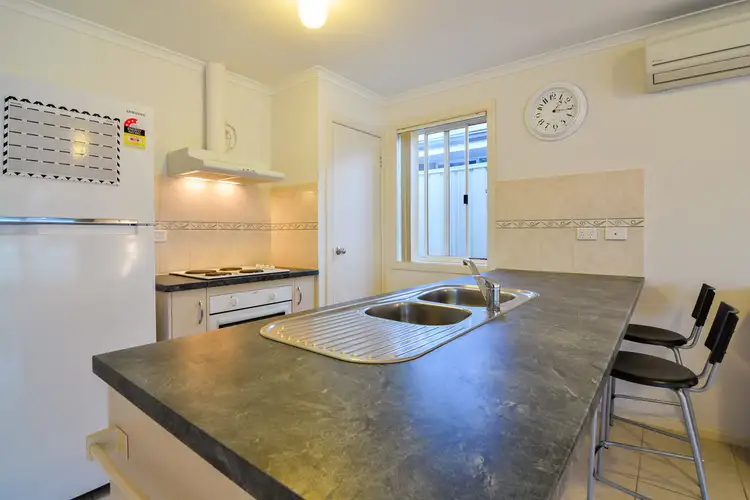 Sixth view of Homely house listing, 2 Karen Court, Morphett Vale SA 5162