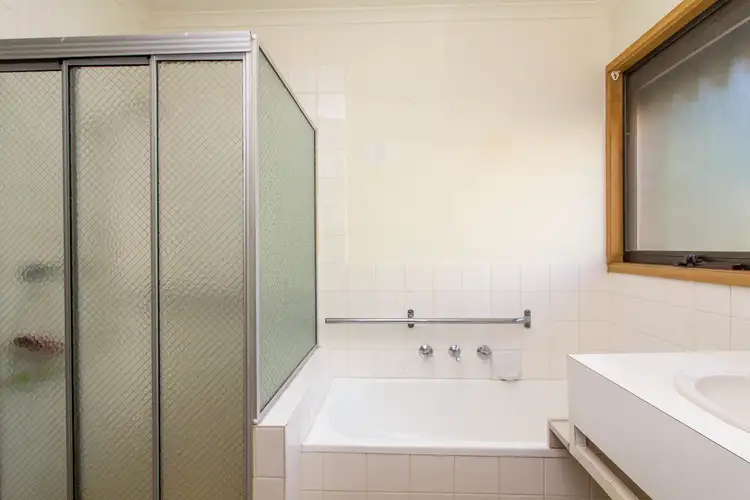 Seventh view of Homely unit listing, Unit 5/17-19 Heatherhill Road, Frankston VIC 3199