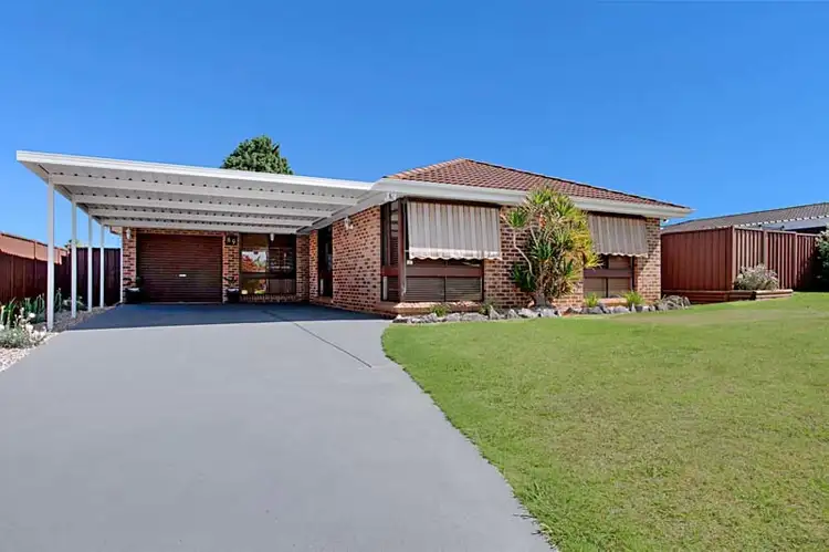 89 Hamlet Crescent, Rosemeadow NSW 2560