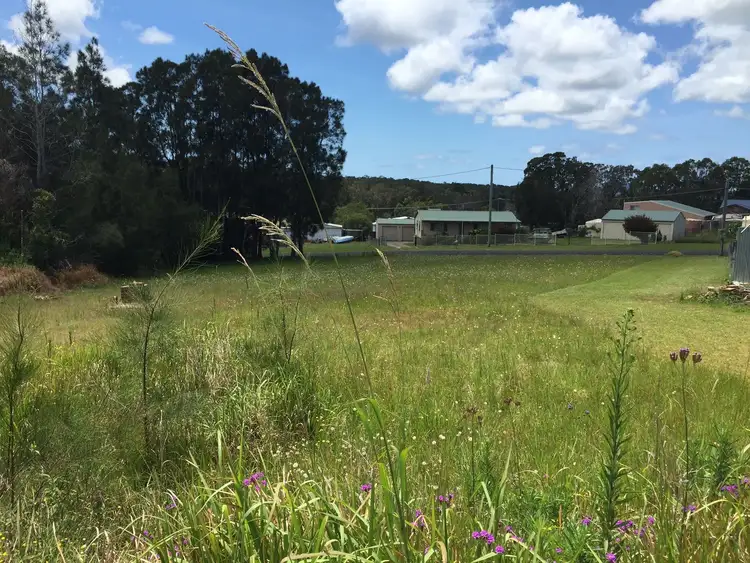 44 Warralong Street, Coomba Park NSW 2428