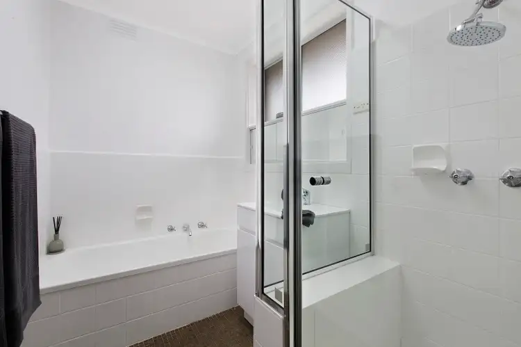 Fifth view of Homely apartment listing, 6/3 Ballater Street, Essendon VIC 3040