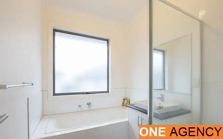 Fifth view of Homely townhouse listing, 2/63 Kathryn Road, Knoxfield VIC 3180