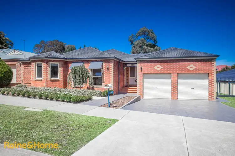 36 De Lisle Avenue, Sunbury VIC 3429