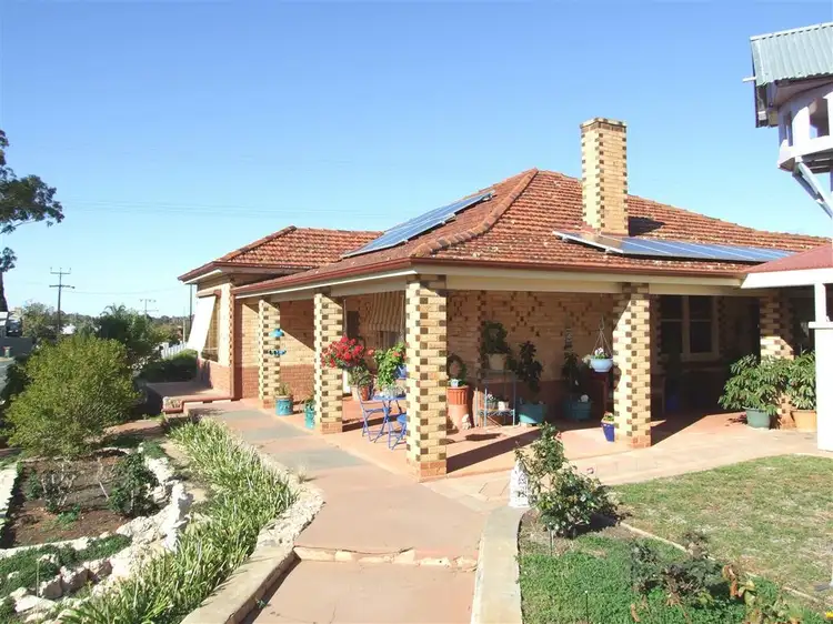 18 Third Street, Loxton SA 5333