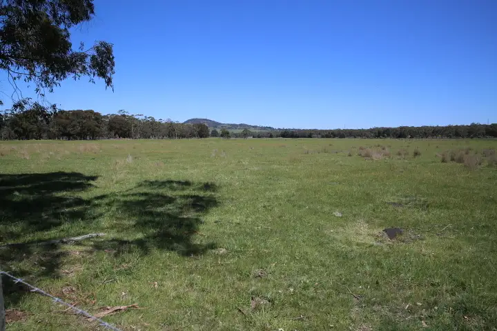 Lots 5 & 5B Ballarat-Navigators Road, Navigators VIC 3352