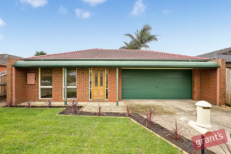 13 Langbourne Drive, Narre Warren South VIC 3805