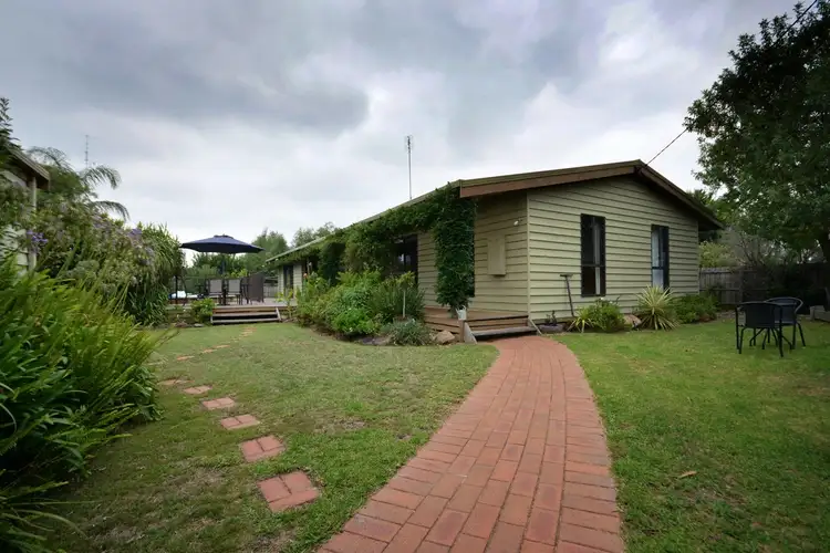 63 CALVERT STREET, Bairnsdale VIC 3875