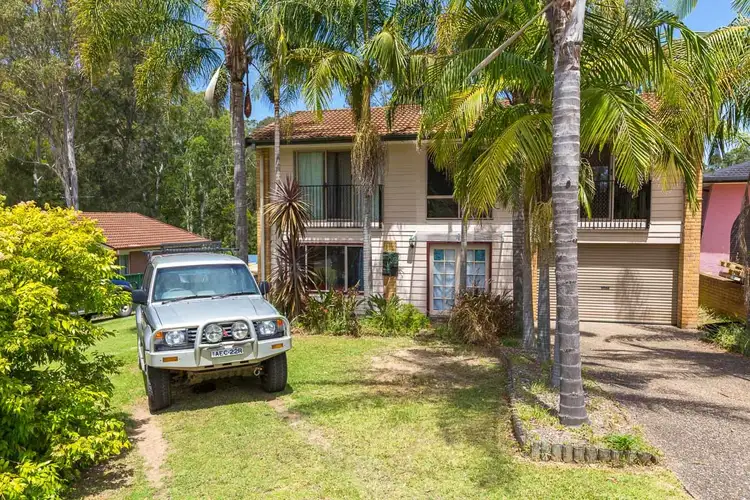 7 The Outlook Road, Surfside NSW 2536