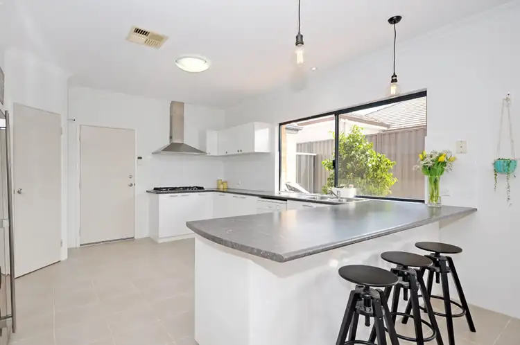 Sixth view of Homely house listing, 8 Waite Ridge, Aveley WA 6069