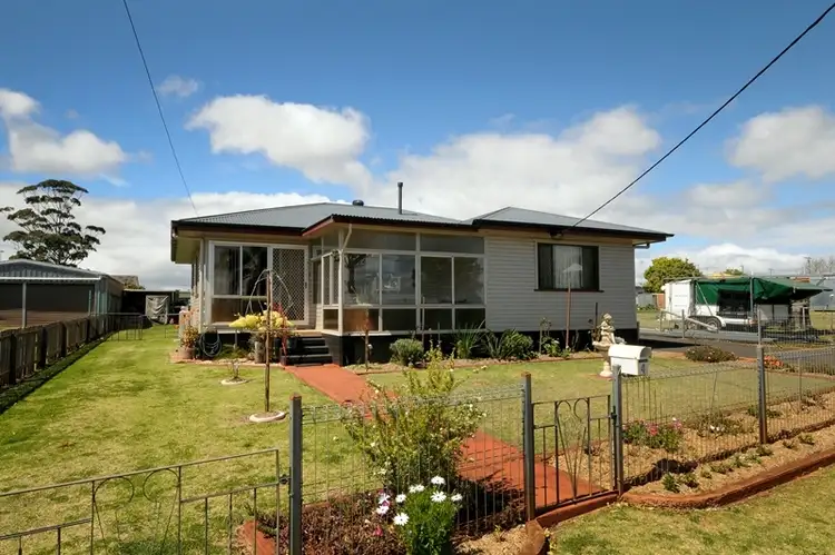 4 Walker Street, Harristown QLD 4350