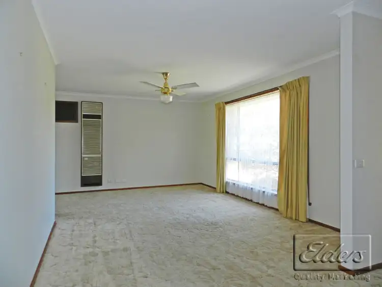 Second view of Homely house listing, 2 William Drive, Kangaroo Flat VIC 3555