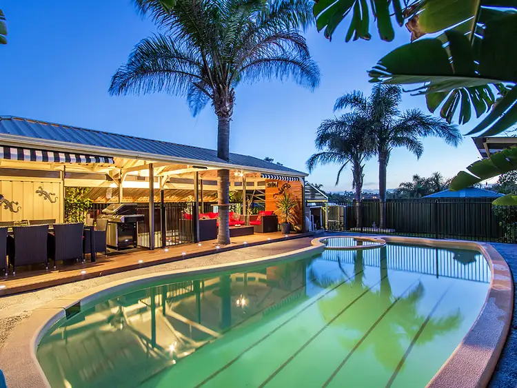 25 Barron Way, Orelia WA 6167
