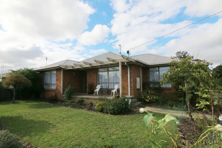 28 Woodward Street, Wy Yung VIC 3875