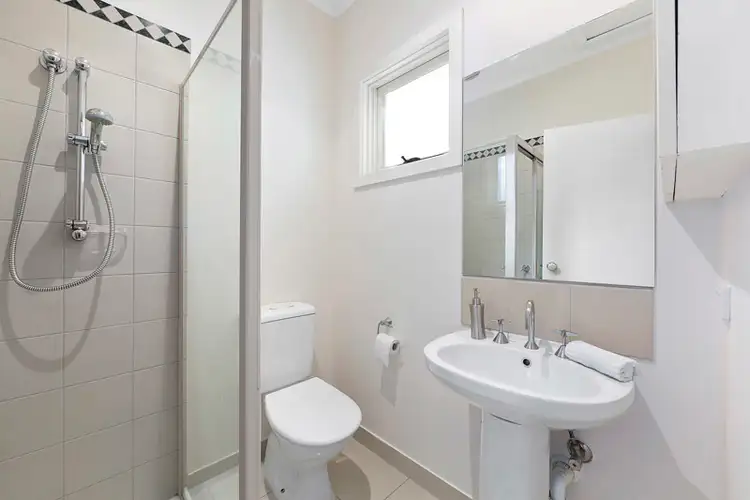 Fifth view of Homely unit listing, 2/122 High Street Road, Ashwood VIC 3147