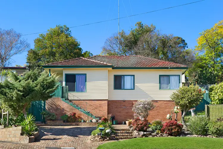 5 Sheather Place, Campbelltown NSW 2560