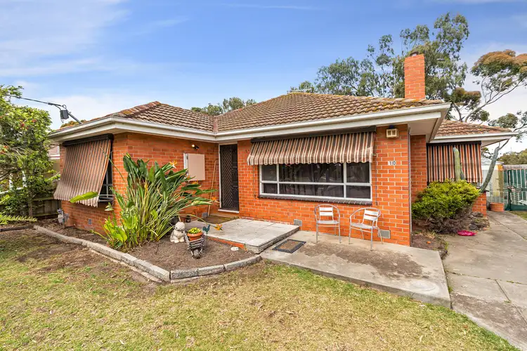 10 Noordenne Avenue, Seaholme VIC 3018