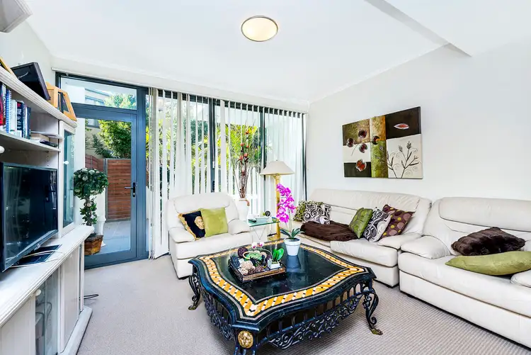 4F/541 Pembroke Road, Leumeah NSW 2560