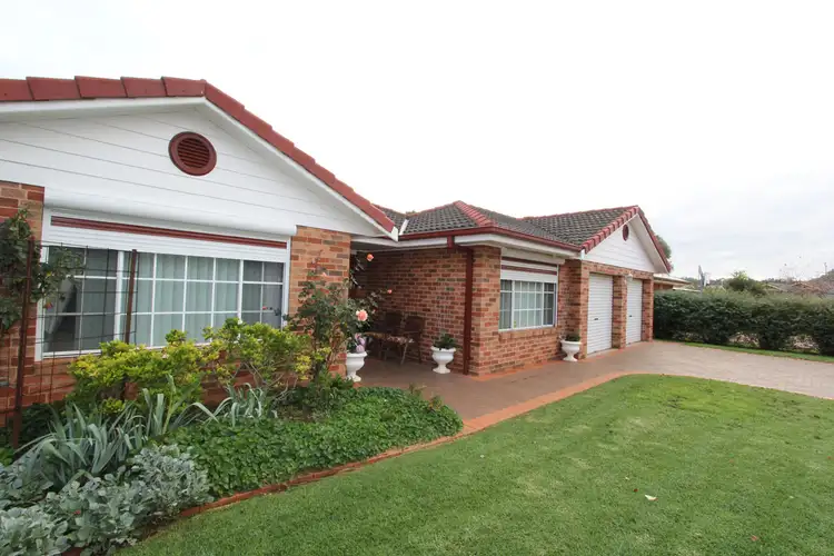 2 Brian Hambly Place, Dubbo NSW 2830