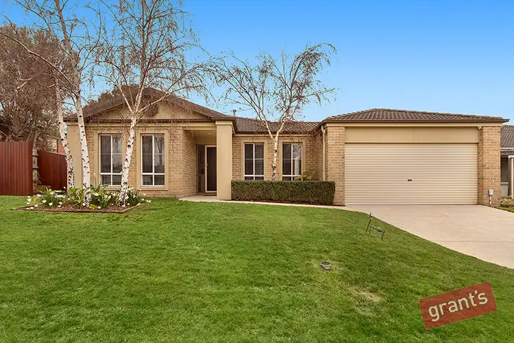 42 Robinswood Parade, Narre Warren South VIC 3805
