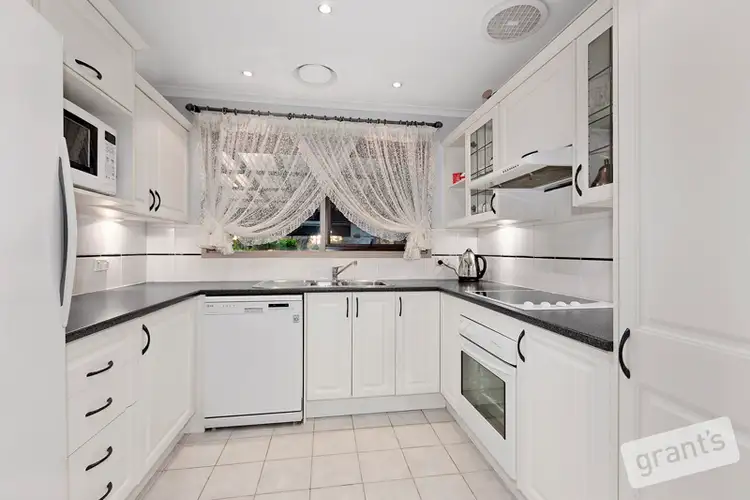 Fifth view of Homely house listing, 15 Carluke Close, Berwick VIC 3806