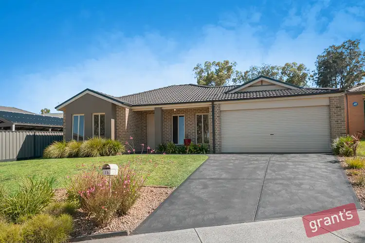 15 Superior Waters, Pakenham VIC 3810