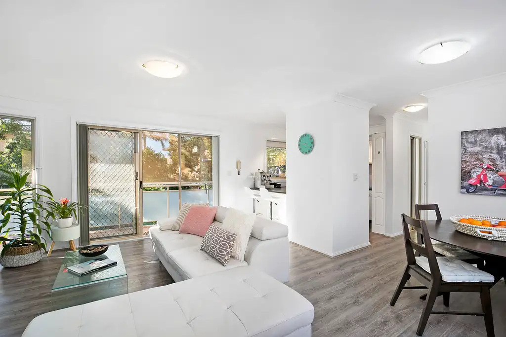 Main view of Homely unit listing, 1/1 Holborn Avenue, Dee Why NSW 2099