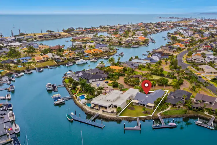 House 10, 16 Anchorage Drive, Raby Bay QLD 4163