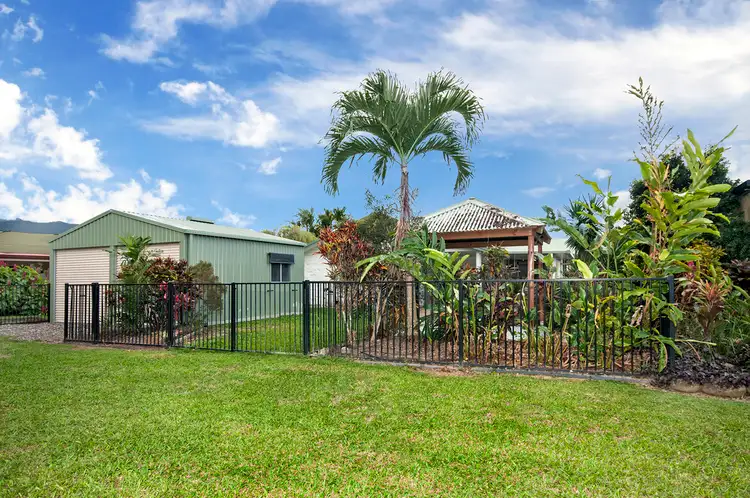 15 Watson Close, Mossman QLD 4873