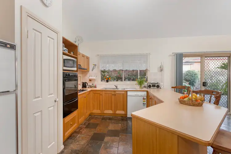 Seventh view of Homely house listing, 2 Furness Court, Berwick VIC 3806