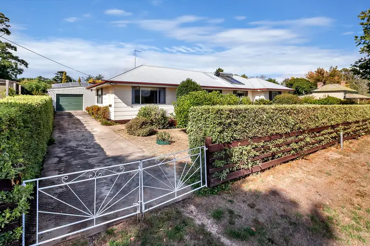 8 Church Parade, Kingston VIC 3364