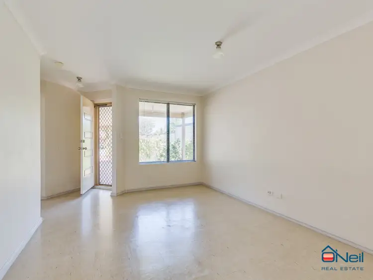 Fourth view of Homely house listing, 7 Bessant Court, Camillo WA 6111