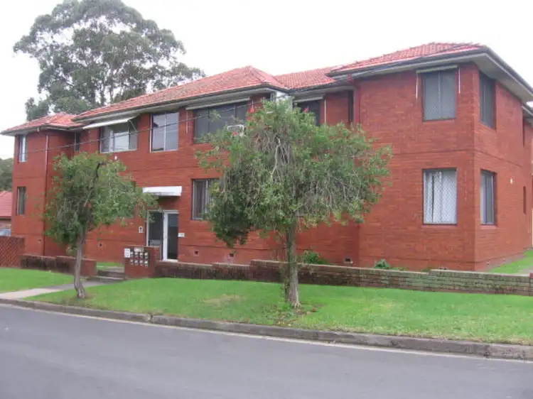 4/33 Graham Road