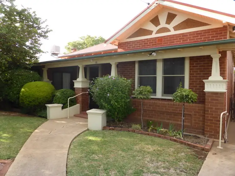 11 Elizabeth Street, Parkes NSW 2870