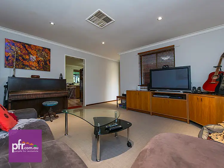 9 Honeysett Court, Hamilton Hill WA 6163