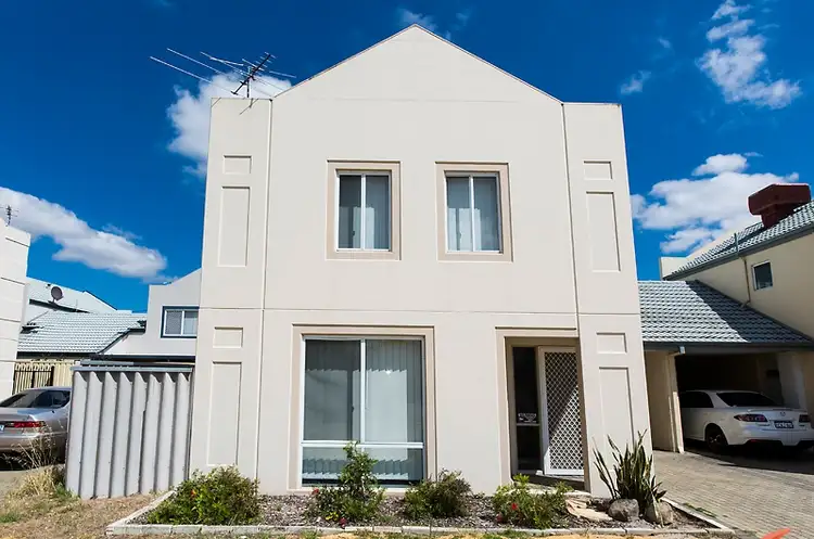 4/2 Ursuline Vista, Queens Park WA 6107