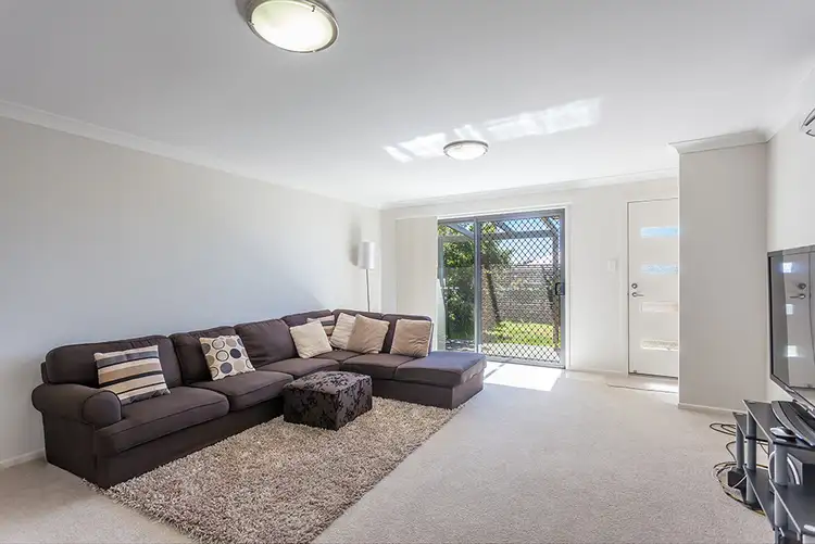 Second view of Homely unit listing, 2/14 Sunning Street (cnr Wapiti Street), Kearneys Spring QLD 4350